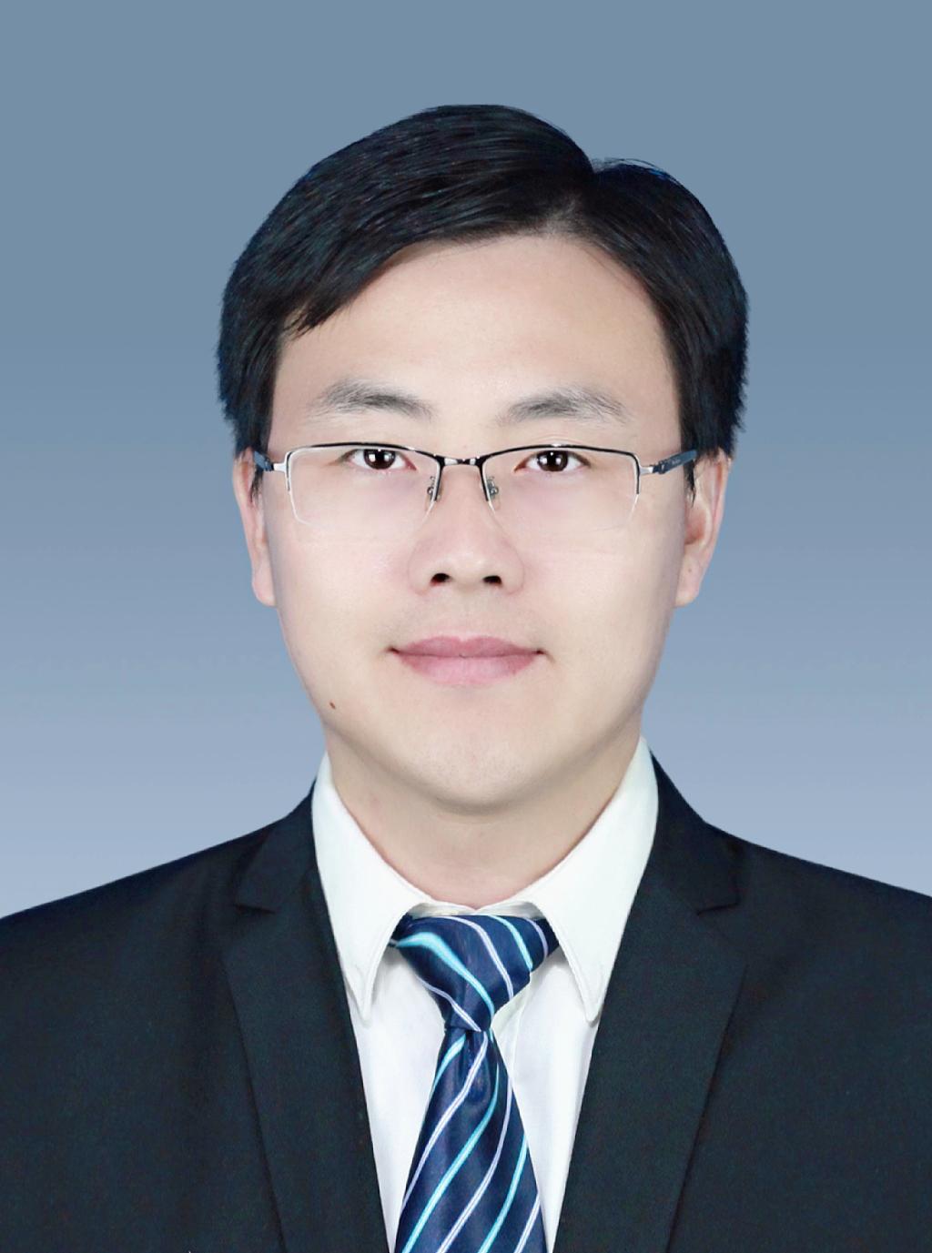 Yuelong Li