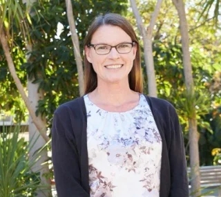 Julie Saunders