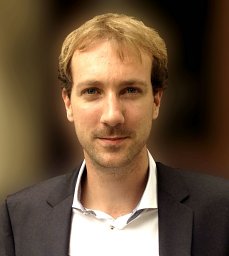 Stefan M Sattler