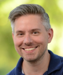 Thomas E Kuhlman