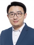 Zhi Li