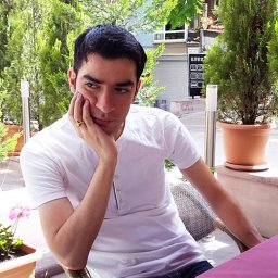 Ali Pesaranghader