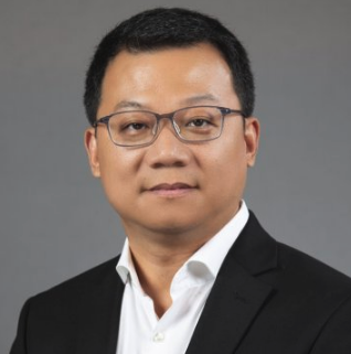 Yunlong Feng