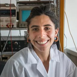 Luciana López-Jury