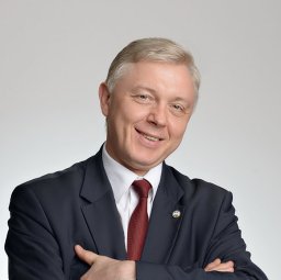 Igor V Reshetov