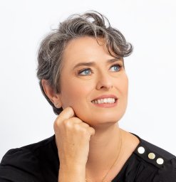 Raquel Meister Ko. Freitag