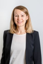 Riedl Julia