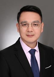 Shijie Zhou