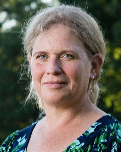 Elizabeth Crone
