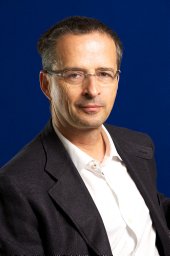 Michael R Waldmann