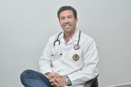Angulo Orlando J