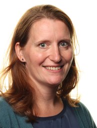 Anke M Smits