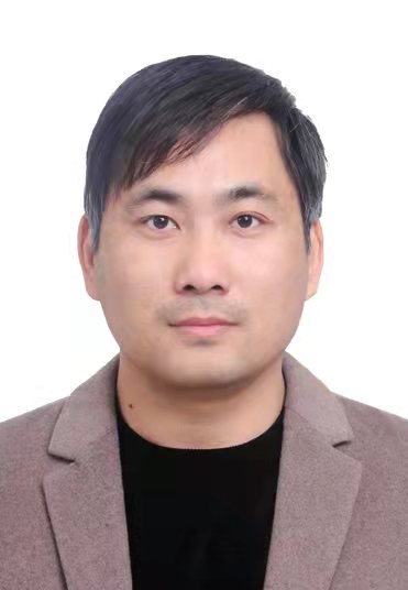 Zhongzheng Zhang