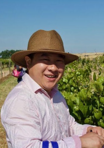 Yongfeng Zhou