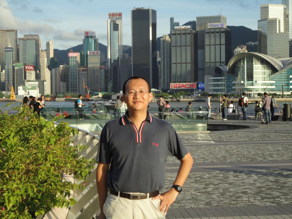 Jianjun Feng