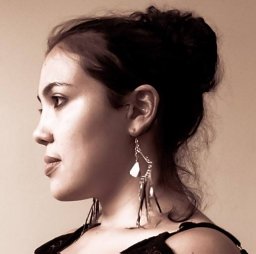 Roberta Rezende de Castro