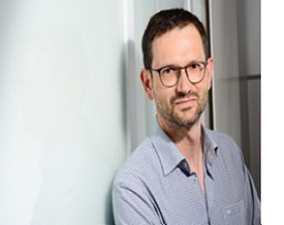 Jochen A Müller